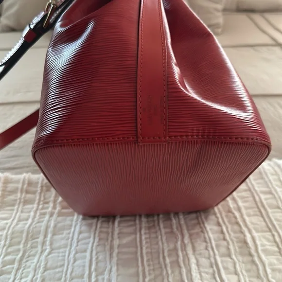 Louis Vuitton Epi Noe - Picture 6 of 16